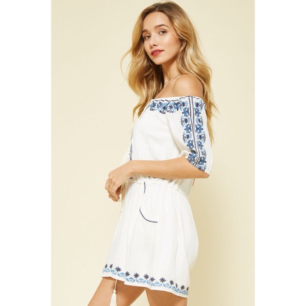 LAST ONE!! Embroidered Off the Shoulder Romper - Picture 2 of 7